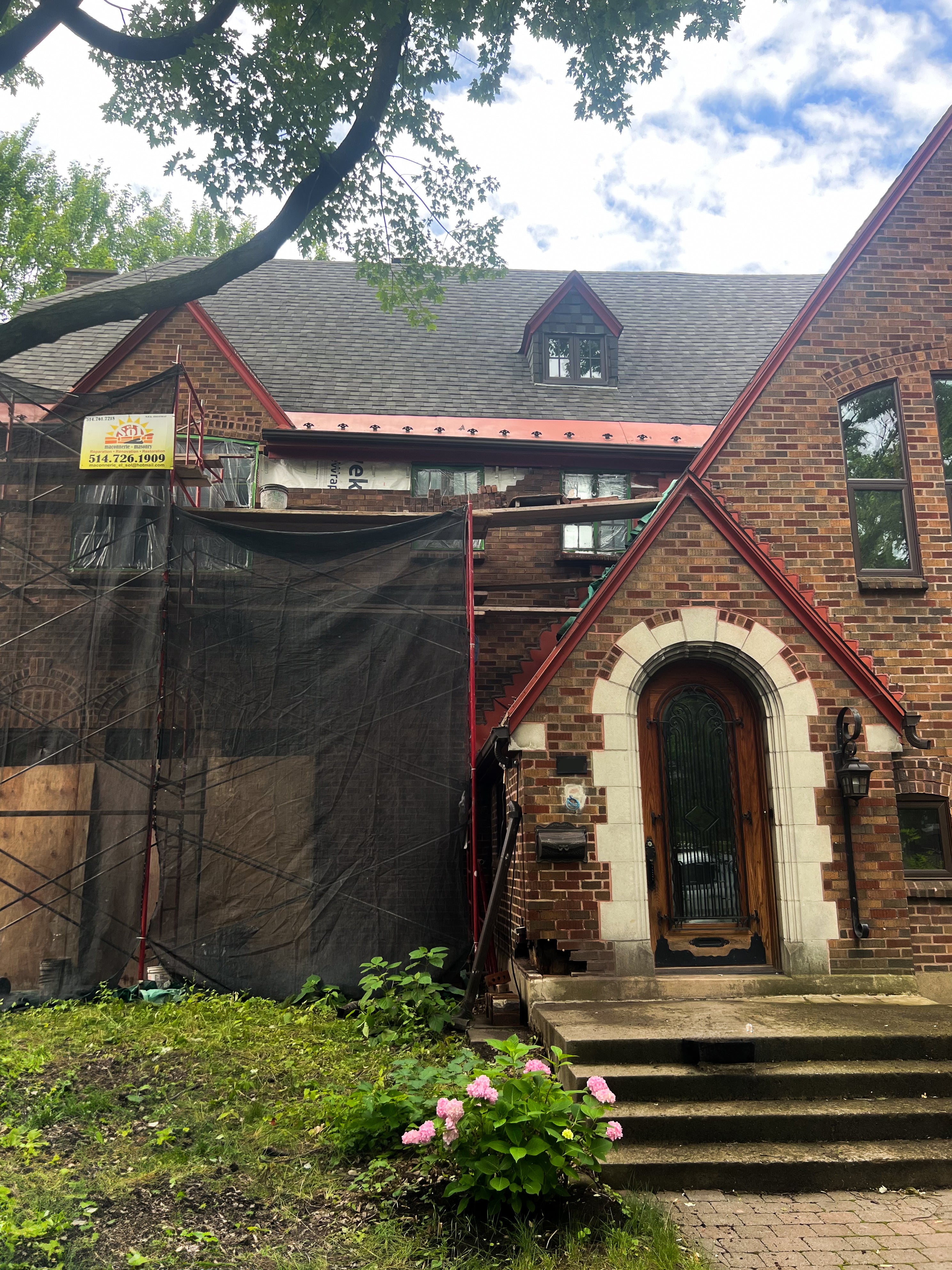 briqueteur-briques-montreal-maconnerie-experts-maconnerie-el-sol-inc